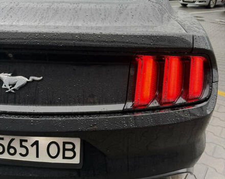 Черный Форд Мустанг, объемом двигателя 2.26 л и пробегом 180 тыс. км за 12000 $, фото 67 на Automoto.ua