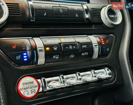 Черный Форд Мустанг, объемом двигателя 2.26 л и пробегом 131 тыс. км за 15300 $, фото 29 на Automoto.ua