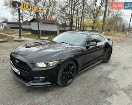 Черный Форд Мустанг, объемом двигателя 2.3 л и пробегом 140 тыс. км за 11777 $, фото 13 на Automoto.ua