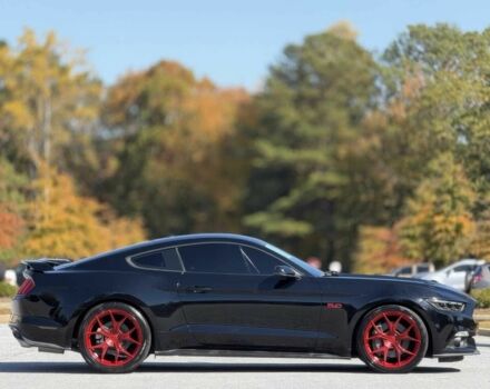 Черный Форд Мустанг, объемом двигателя 5 л и пробегом 71 тыс. км за 7500 $, фото 7 на Automoto.ua