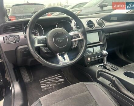 Черный Форд Мустанг, объемом двигателя 5.16 л и пробегом 124 тыс. км за 31500 $, фото 8 на Automoto.ua