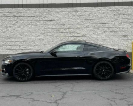 Черный Форд Мустанг, объемом двигателя 5 л и пробегом 72 тыс. км за 6100 $, фото 7 на Automoto.ua