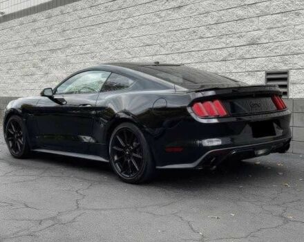 Черный Форд Мустанг, объемом двигателя 5 л и пробегом 98 тыс. км за 11000 $, фото 2 на Automoto.ua