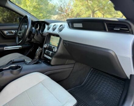 Черный Форд Мустанг, объемом двигателя 5 л и пробегом 71 тыс. км за 7500 $, фото 11 на Automoto.ua