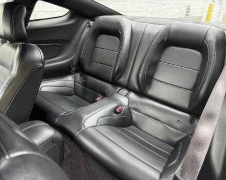 Черный Форд Мустанг, объемом двигателя 5 л и пробегом 98 тыс. км за 11000 $, фото 12 на Automoto.ua