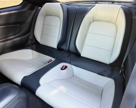 Черный Форд Мустанг, объемом двигателя 5 л и пробегом 71 тыс. км за 7500 $, фото 13 на Automoto.ua