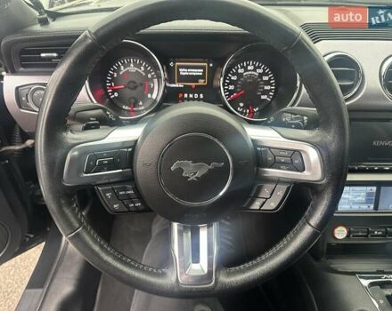 Черный Форд Мустанг, объемом двигателя 5.16 л и пробегом 124 тыс. км за 31500 $, фото 7 на Automoto.ua