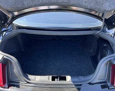 Черный Форд Мустанг, объемом двигателя 2.3 л и пробегом 75 тыс. км за 10700 $, фото 4 на Automoto.ua