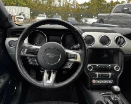 Черный Форд Мустанг, объемом двигателя 5 л и пробегом 98 тыс. км за 11000 $, фото 15 на Automoto.ua