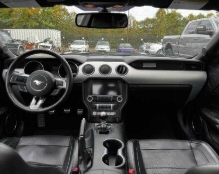 Черный Форд Мустанг, объемом двигателя 5 л и пробегом 98 тыс. км за 11000 $, фото 16 на Automoto.ua