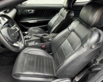 Черный Форд Мустанг, объемом двигателя 5 л и пробегом 72 тыс. км за 6100 $, фото 8 на Automoto.ua