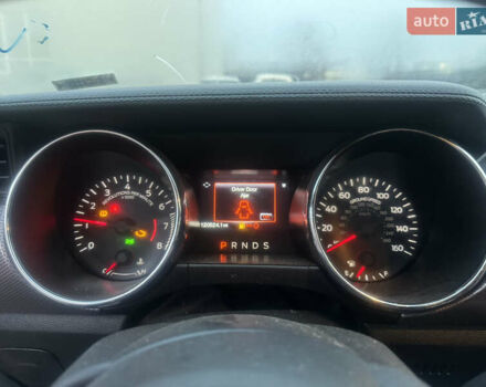 Черный Форд Мустанг, объемом двигателя 2.26 л и пробегом 193 тыс. км за 9000 $, фото 5 на Automoto.ua