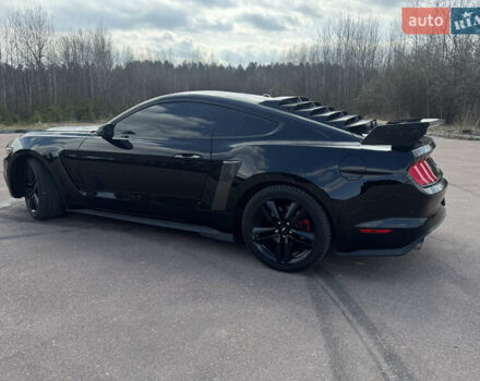 Черный Форд Мустанг, объемом двигателя 2.26 л и пробегом 145 тыс. км за 16000 $, фото 4 на Automoto.ua
