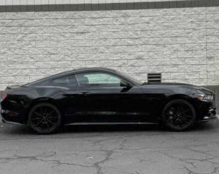 Черный Форд Мустанг, объемом двигателя 5 л и пробегом 98 тыс. км за 11000 $, фото 9 на Automoto.ua