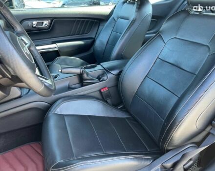 Чорний Форд Мустанг, об'ємом двигуна 2.3 л та пробігом 126 тис. км за 15690 $, фото 13 на Automoto.ua