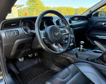 Черный Форд Мустанг, объемом двигателя 5 л и пробегом 73 тыс. км за 6100 $, фото 11 на Automoto.ua