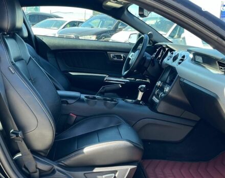 Чорний Форд Мустанг, об'ємом двигуна 2.3 л та пробігом 126 тис. км за 15690 $, фото 20 на Automoto.ua