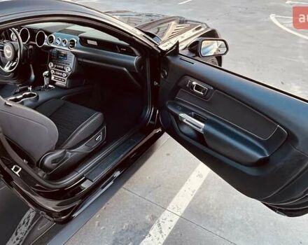 Чорний Форд Мустанг, об'ємом двигуна 2.26 л та пробігом 71 тис. км за 18500 $, фото 22 на Automoto.ua