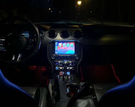 Форд Мустанг 2017 в Чернигове на Automoto.ua Черный Форд Мустанг, объемом двигателя 4.95 л и пробегом 113 тыс. км за 26800 $, фото 10 на Automoto.ua