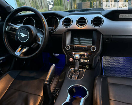 Форд Мустанг 2017 в Тячеве на Automoto.ua Черный Форд Мустанг, объемом двигателя 2.3 л и пробегом 99 тыс. км за 21000 $, фото 24 на Automoto.ua