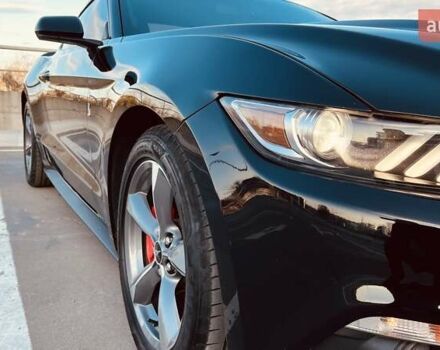 Чорний Форд Мустанг, об'ємом двигуна 2.26 л та пробігом 71 тис. км за 18500 $, фото 17 на Automoto.ua