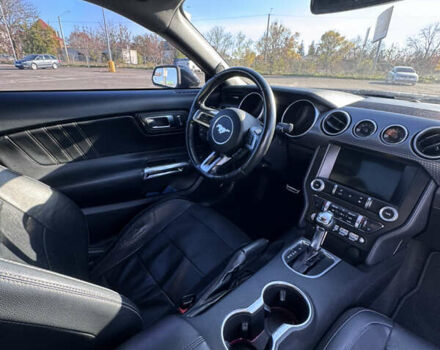 Черный Форд Мустанг, объемом двигателя 2.3 л и пробегом 109 тыс. км за 23000 $, фото 6 на Automoto.ua