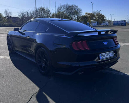 Черный Форд Мустанг, объемом двигателя 2.3 л и пробегом 109 тыс. км за 23000 $, фото 5 на Automoto.ua