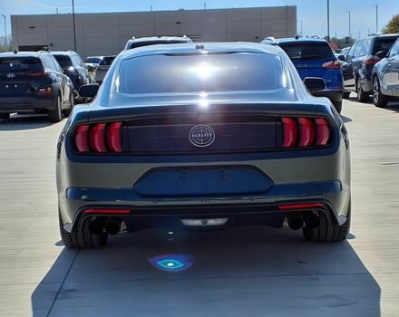 Черный Форд Мустанг, объемом двигателя 5 л и пробегом 44 тыс. км за 12500 $, фото 5 на Automoto.ua