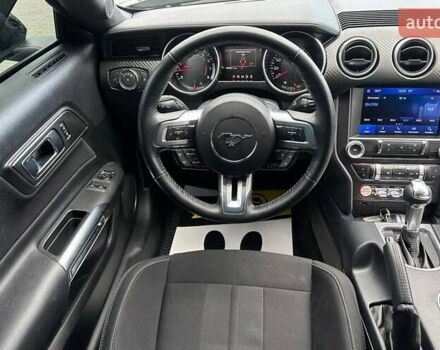 Черный Форд Мустанг, объемом двигателя 2.26 л и пробегом 65 тыс. км за 24800 $, фото 16 на Automoto.ua