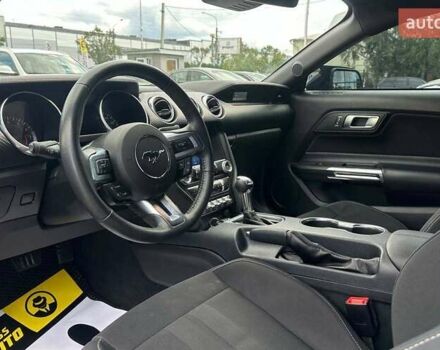 Черный Форд Мустанг, объемом двигателя 2.26 л и пробегом 65 тыс. км за 24800 $, фото 9 на Automoto.ua