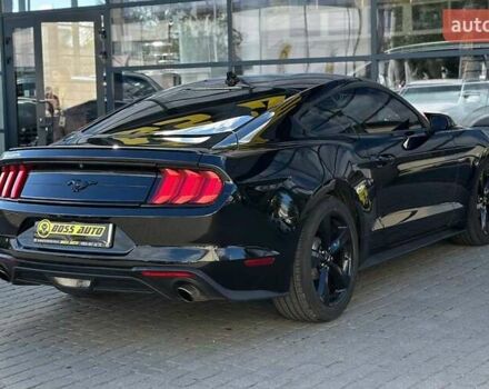 Черный Форд Мустанг, объемом двигателя 2.26 л и пробегом 65 тыс. км за 24800 $, фото 6 на Automoto.ua