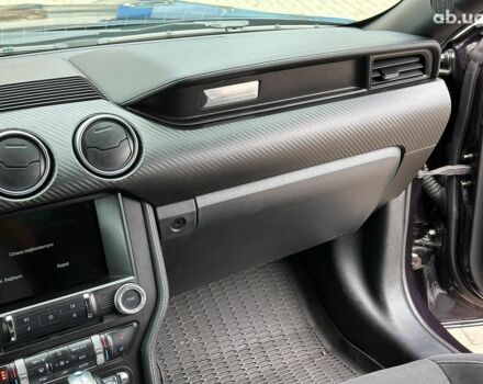 Черный Форд Мустанг, объемом двигателя 2.3 л и пробегом 22 тыс. км за 28940 $, фото 25 на Automoto.ua