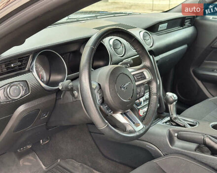 Черный Форд Мустанг, объемом двигателя 2.3 л и пробегом 22 тыс. км за 28990 $, фото 14 на Automoto.ua