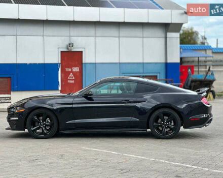 Черный Форд Мустанг, объемом двигателя 2.3 л и пробегом 22 тыс. км за 28990 $, фото 7 на Automoto.ua