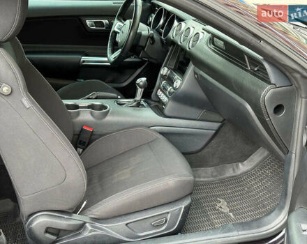 Черный Форд Мустанг, объемом двигателя 2.3 л и пробегом 22 тыс. км за 28990 $, фото 17 на Automoto.ua