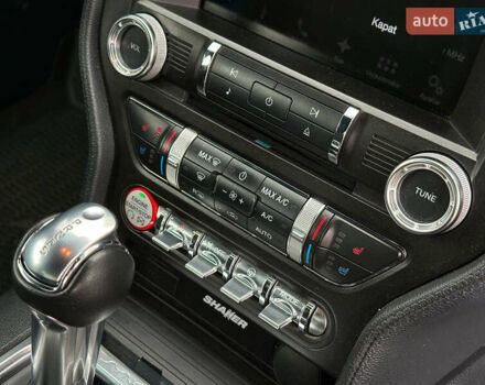 Черный Форд Мустанг, объемом двигателя 2.3 л и пробегом 22 тыс. км за 28990 $, фото 21 на Automoto.ua