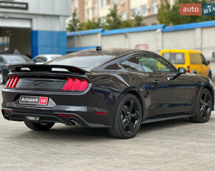 Черный Форд Мустанг, объемом двигателя 2.3 л и пробегом 22 тыс. км за 28990 $, фото 4 на Automoto.ua