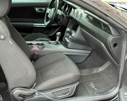 Черный Форд Мустанг, объемом двигателя 2.3 л и пробегом 22 тыс. км за 28940 $, фото 17 на Automoto.ua