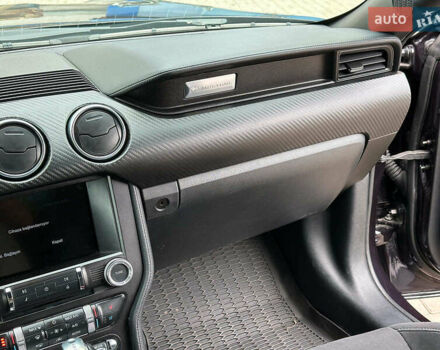 Черный Форд Мустанг, объемом двигателя 2.3 л и пробегом 22 тыс. км за 28990 $, фото 25 на Automoto.ua