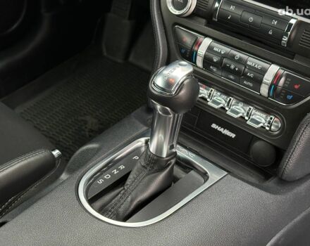 Черный Форд Мустанг, объемом двигателя 2.3 л и пробегом 22 тыс. км за 28940 $, фото 20 на Automoto.ua