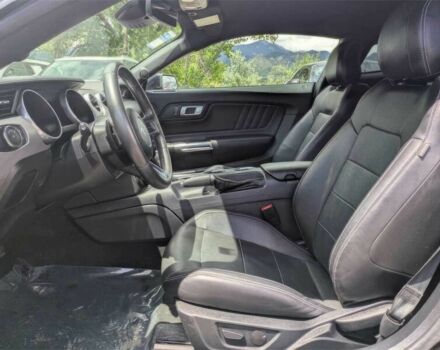 Черный Форд Мустанг, объемом двигателя 5 л и пробегом 22 тыс. км за 14000 $, фото 7 на Automoto.ua