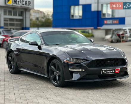 Черный Форд Мустанг, объемом двигателя 2.3 л и пробегом 22 тыс. км за 28990 $, фото 2 на Automoto.ua