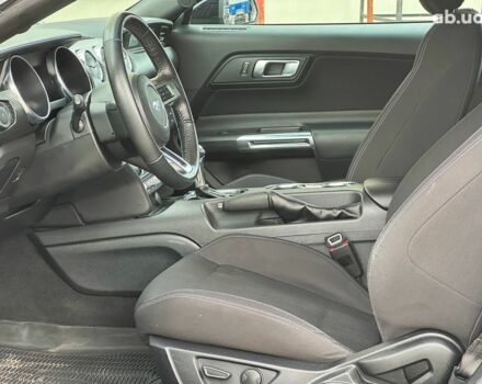 Черный Форд Мустанг, объемом двигателя 2.3 л и пробегом 22 тыс. км за 28940 $, фото 11 на Automoto.ua