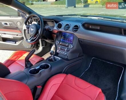 Черный Форд Мустанг, объемом двигателя 5.04 л и пробегом 1 тыс. км за 52000 $, фото 7 на Automoto.ua