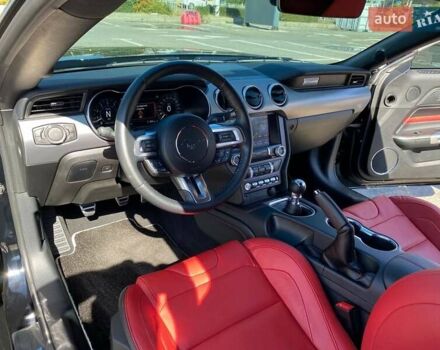 Черный Форд Мустанг, объемом двигателя 5.04 л и пробегом 1 тыс. км за 52000 $, фото 6 на Automoto.ua