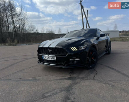 Черный Форд Мустанг, объемом двигателя 2.26 л и пробегом 145 тыс. км за 16000 $, фото 1 на Automoto.ua