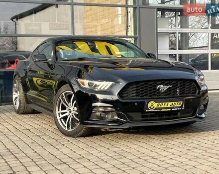 Черный Форд Мустанг, объемом двигателя 2.26 л и пробегом 135 тыс. км за 15800 $, фото 1 на Automoto.ua