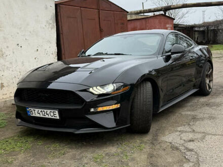 Черный Форд Мустанг, объемом двигателя 2.3 л и пробегом 41 тыс. км за 16000 $, фото 1 на Automoto.ua