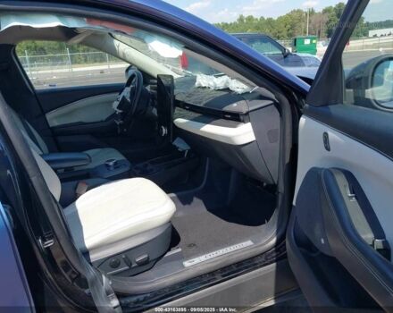 Фиолетовый Форд Мустанг, объемом двигателя 0 л и пробегом 104 тыс. км за 12400 $, фото 2 на Automoto.ua