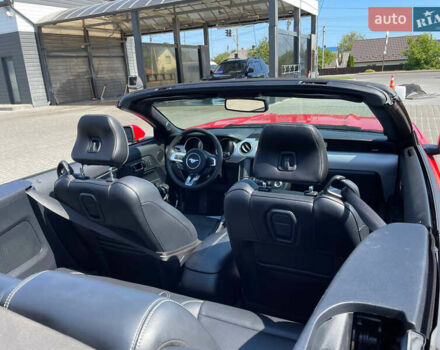 Красный Форд Мустанг, объемом двигателя 2.3 л и пробегом 235 тыс. км за 16900 $, фото 73 на Automoto.ua